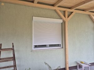 Paks műanyag szúnyoghálós redőny beépítése